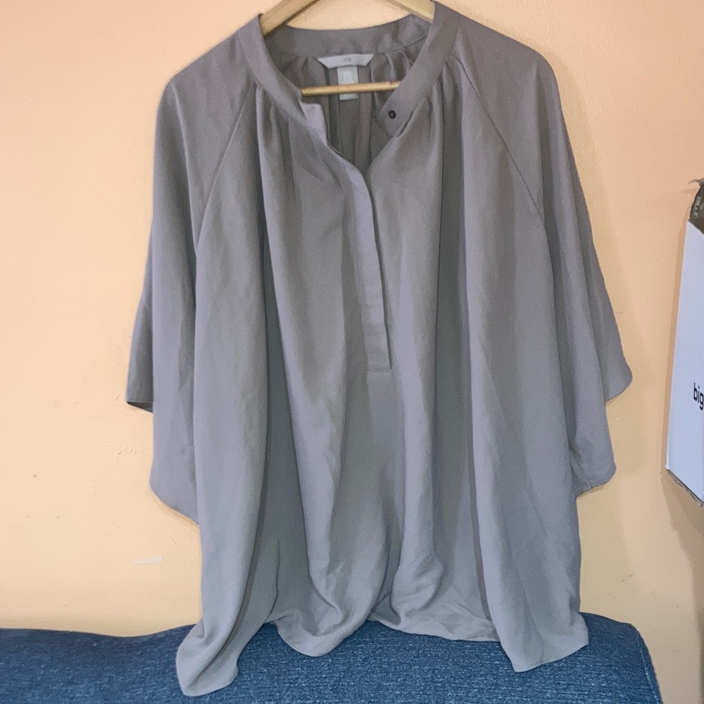 H&M light gray womens blouse